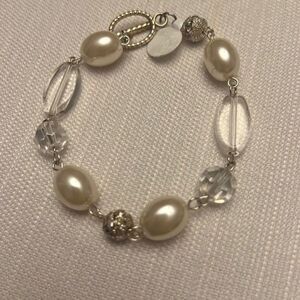 Handcrafted Pearl & Clear Bead Bracelet – Silver Tone Toggle Clasp